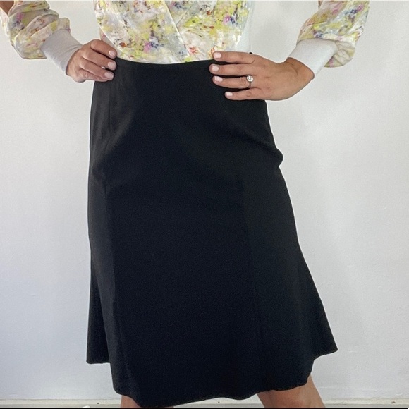 Armani Collezioni Black A Line Skirt With Pleats in the back - Picture 3 of 9